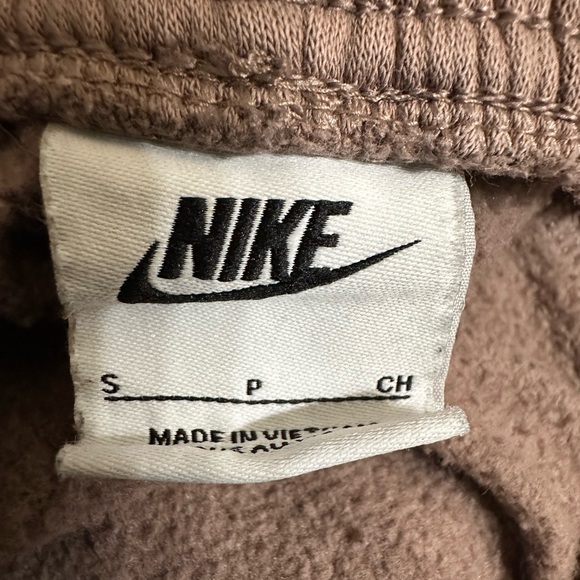 Women’s Nike - Phoenix Fleece Oversized High waisted Jogger Pants - Mink Brown - Picture 4 of 5